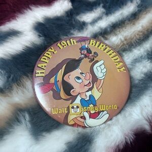 Walt Disney world vintage Disney Pinocchio button
